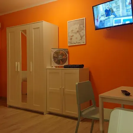 招待所 3-bettzimmer Mit Gemeinschaftskueche Und Je 2 Duschraeumen Und 2 Toiletten 海恩斯坦恩斯特塔尔