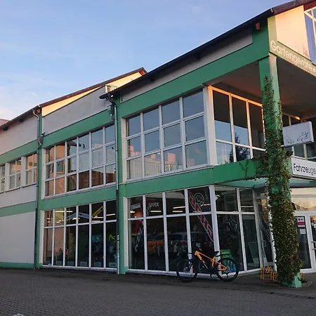 招待所 3-bettzimmer Mit Gemeinschaftskueche Und Je 2 Duschraeumen Und 2 Toiletten 海恩斯坦恩斯特塔尔